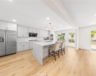 4311 Pioneer St - Photo Thumbnail 7