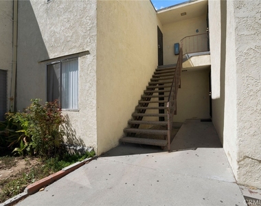 7037 Milton - Photo Thumbnail 15