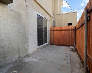 7037 Milton - Photo Thumbnail 13