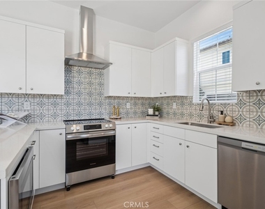 376 Hamilton Street - Photo Thumbnail 7