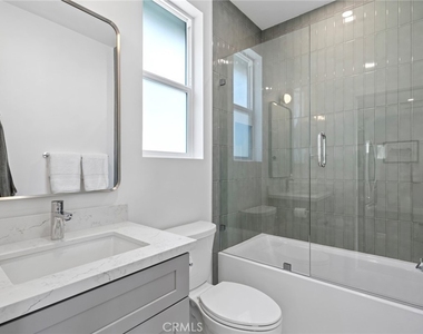 314 E 16th - Photo Thumbnail 7