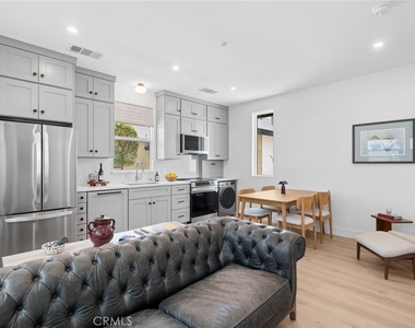 314 E 16th - Photo Thumbnail 7