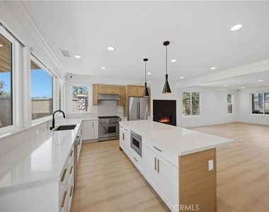1806 Willowbluff Drive - Photo Thumbnail 7