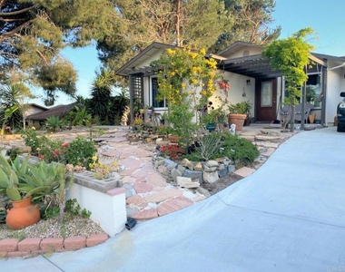 1421 Temple Heights Drive - Photo Thumbnail 21