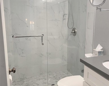 1421 Temple Heights Drive - Photo Thumbnail 11