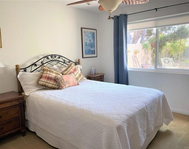 1421 Temple Heights Drive - Photo Thumbnail 14