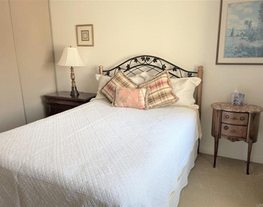 1421 Temple Heights Drive - Photo Thumbnail 16