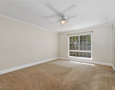 927 S Hilda Street - Photo Thumbnail 6