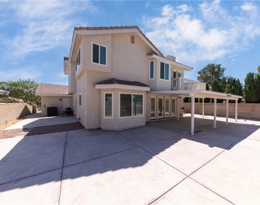 14743 Blue Grass Drive - Photo Thumbnail 31