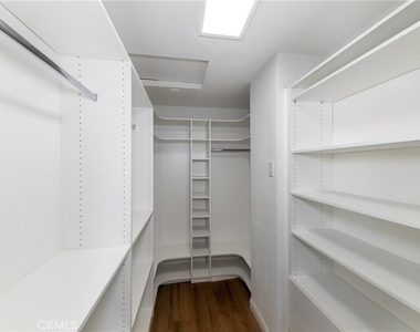 14743 Blue Grass Drive - Photo Thumbnail 23