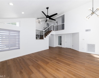 14743 Blue Grass Drive - Photo Thumbnail 5