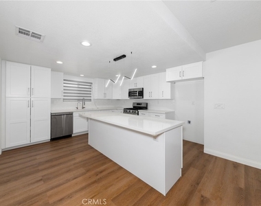 14743 Blue Grass Drive - Photo Thumbnail 12