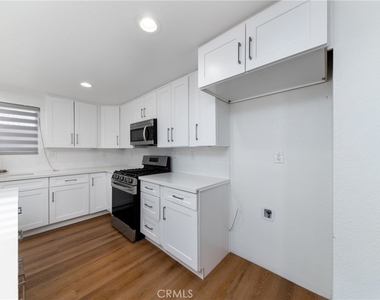 14743 Blue Grass Drive - Photo Thumbnail 14
