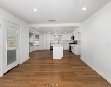 14743 Blue Grass Drive - Photo Thumbnail 11