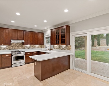 1472 Pinewood Drive - Photo Thumbnail 9