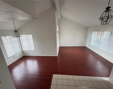 1524 Canterbury - Photo Thumbnail 5