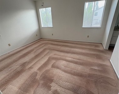 1524 Canterbury - Photo Thumbnail 9