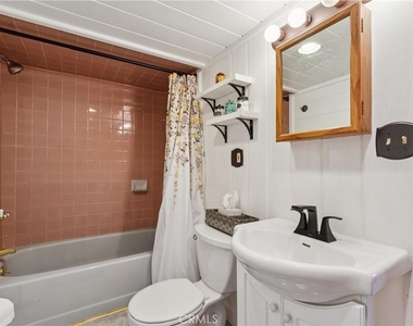1171 N Grass Valley - Photo Thumbnail 16