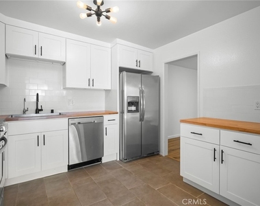 125 N Allen Avenue - Photo Thumbnail 11