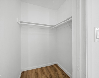 125 N Allen Avenue - Photo Thumbnail 15
