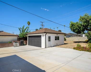 1365 Winchester Avenue - Photo Thumbnail 25