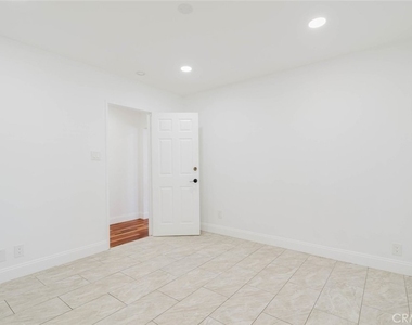 13501 Egbert Street - Photo Thumbnail 12