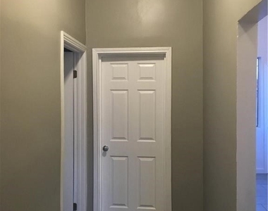 4354 Compton - Photo Thumbnail 13