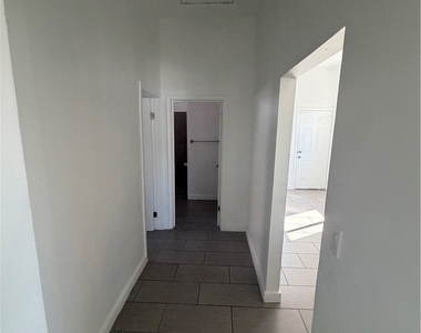 4354 Compton - Photo Thumbnail 18