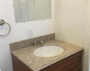 4354 Compton - Photo Thumbnail 14