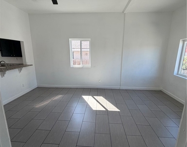 4354 Compton - Photo Thumbnail 19