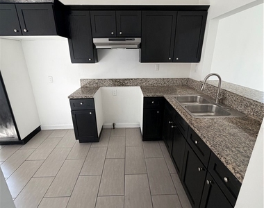 4354 Compton - Photo Thumbnail 14