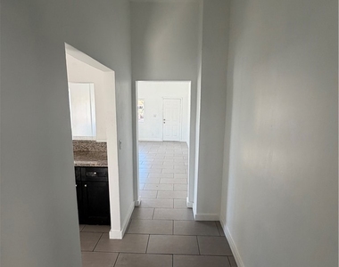 4354 Compton - Photo Thumbnail 31