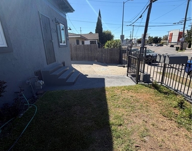 4354 Compton - Photo Thumbnail 6