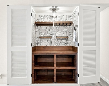 4835 E Anaheim - Photo Thumbnail 12