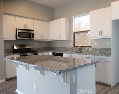 674 Chandler - Photo Thumbnail 14