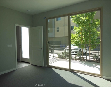 674 Chandler - Photo Thumbnail 4