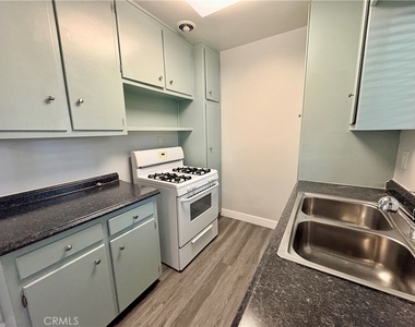 2145 F Street - Photo Thumbnail 4