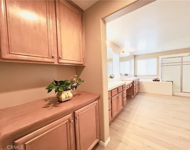 17231 Greentree Drive - Photo Thumbnail 24