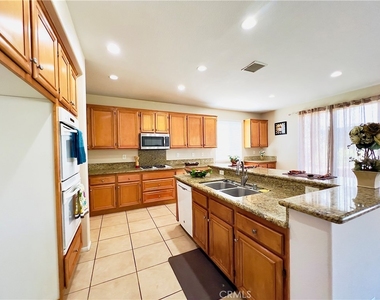 17231 Greentree Drive - Photo Thumbnail 14