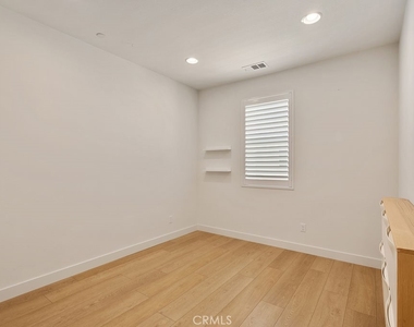 5750 Acacia Lane - Photo Thumbnail 33