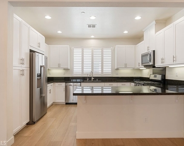5750 Acacia Lane - Photo Thumbnail 14
