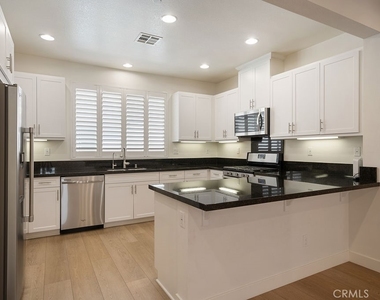 5750 Acacia Lane - Photo Thumbnail 15
