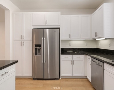 5750 Acacia Lane - Photo Thumbnail 17
