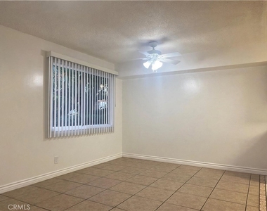 1146 E Lexington - Photo Thumbnail 22