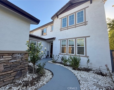16 Foxtail Court - Photo Thumbnail 2