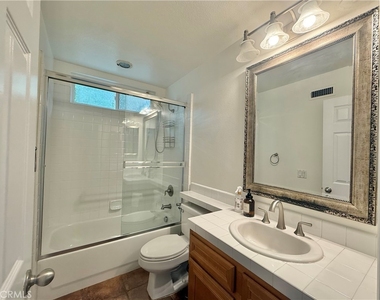 16 Foxtail Court - Photo Thumbnail 9