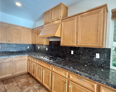 16 Foxtail Court - Photo Thumbnail 20