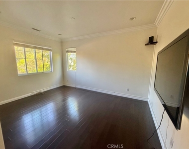 16 Foxtail Court - Photo Thumbnail 30