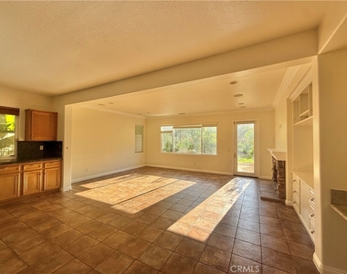 16 Foxtail Court - Photo Thumbnail 13