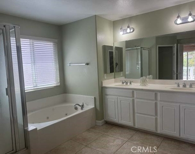13884 Oak Tree - Photo Thumbnail 18